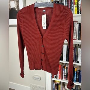 NWT Uniqlo Extra Fine Merino Ribbed Short Cardigan, XS, dark orange/russet